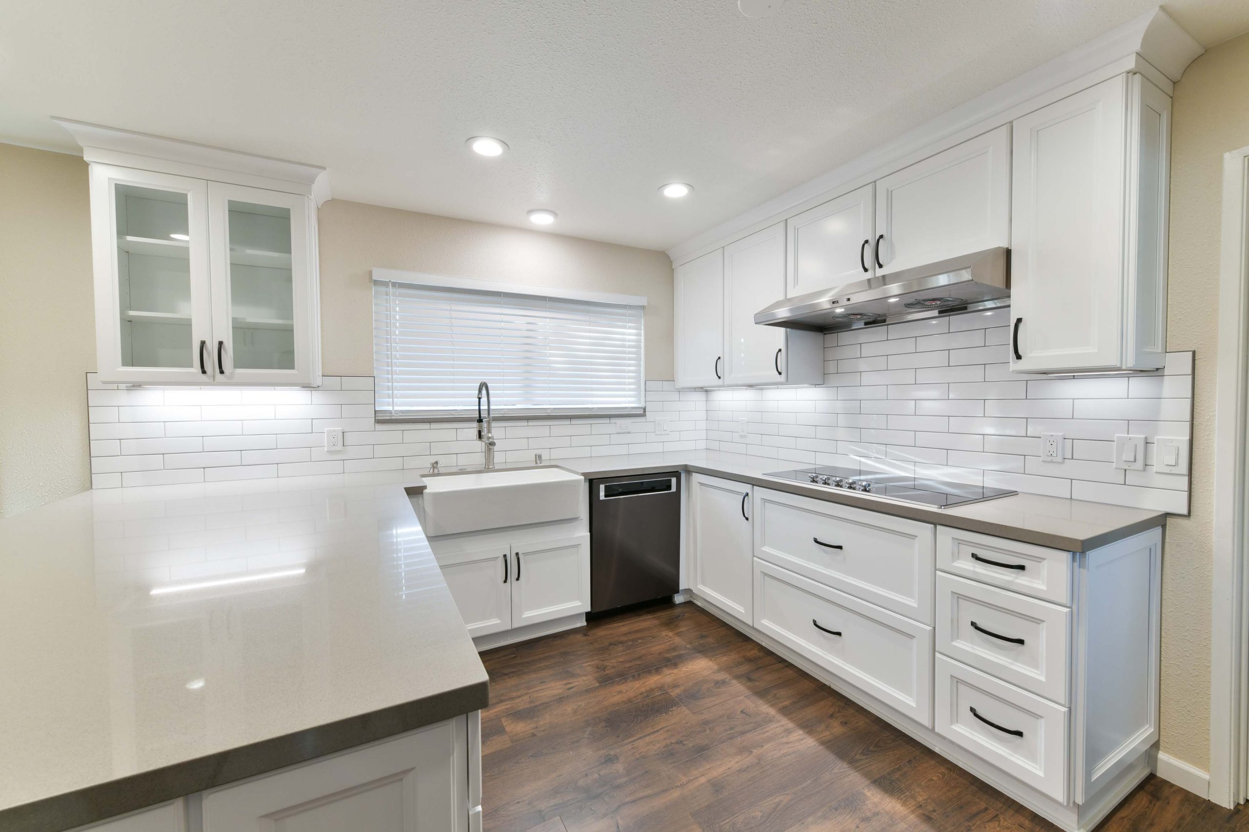 Modern Kitchen with Integrated Stainless Appliances